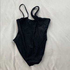 Donna Mizani Elegant Black Swimwear